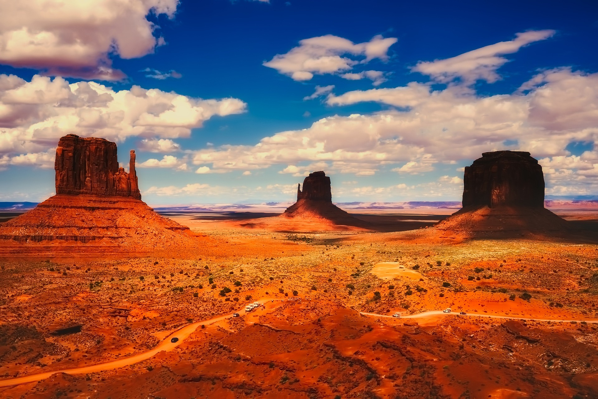 monument-valley-gc13a2d458_1920.jpg